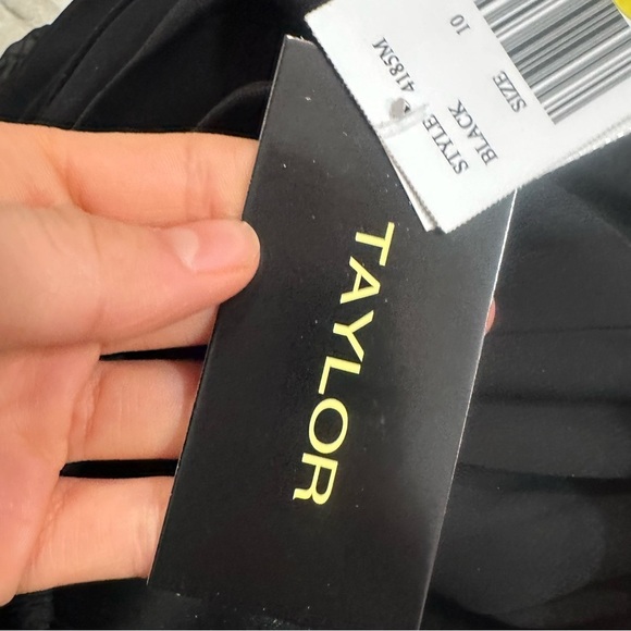 Taylor Pleated Belted Maxi Dress - Picture 4 of 6